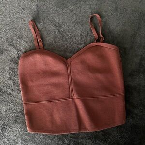 Seek the label cropped tank